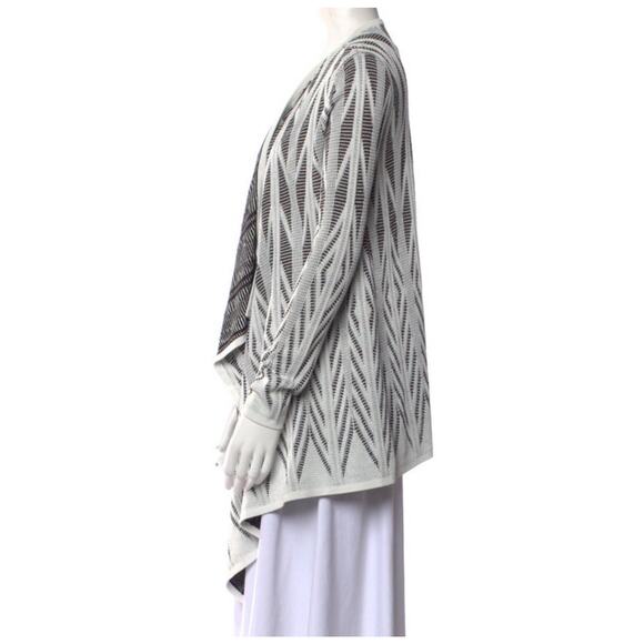 St. John Geometric Open Drape Black White Jacket Sweater Size Petite P - Picture 2 of 3